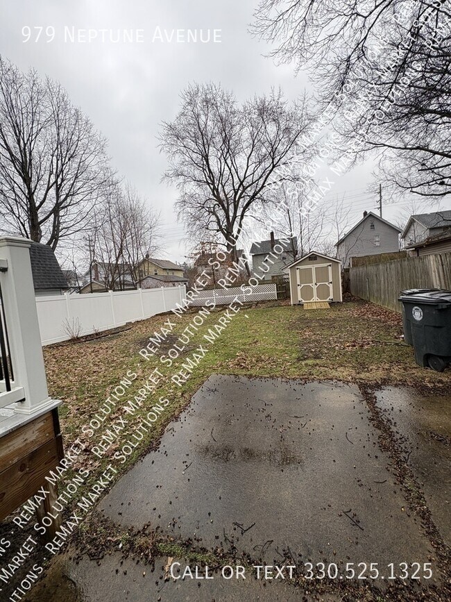 Foto del edificio - 979 Neptune Ave