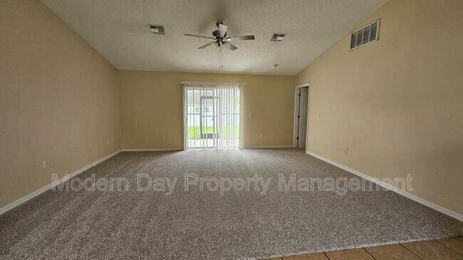 Foto del edificio - 10368 Lansfield St