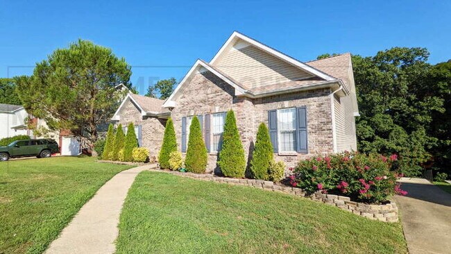 Foto del edificio - 3317 Sunny Slope Dr