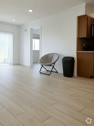 Building Photo - 7410 SW 82nd St
