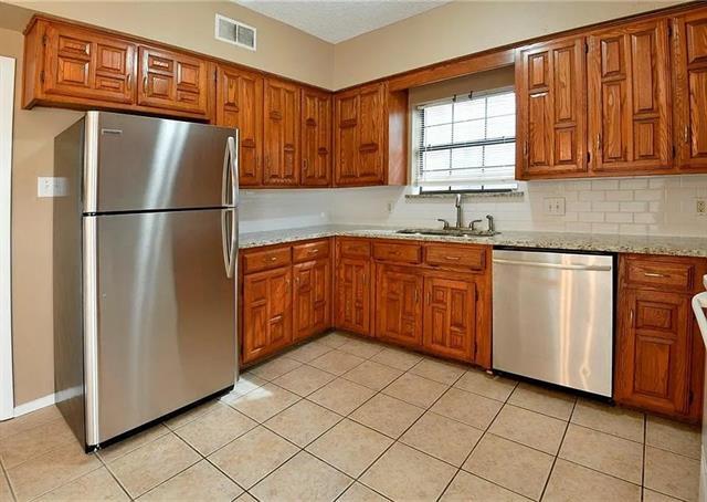 Foto del edificio - 8945 Camfield Way St