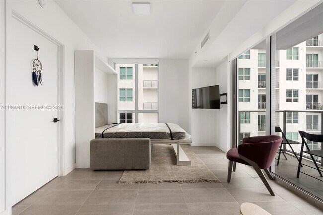 Building Photo - 227 NE 2nd St