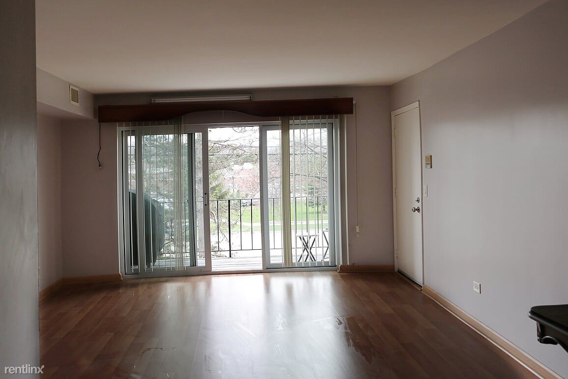 2 br, 1.5 bath - 3241 Milwaukee Ave Apt 1D - 2 br, 1.5 bath  - 3241 Milwaukee Ave Apt 1D