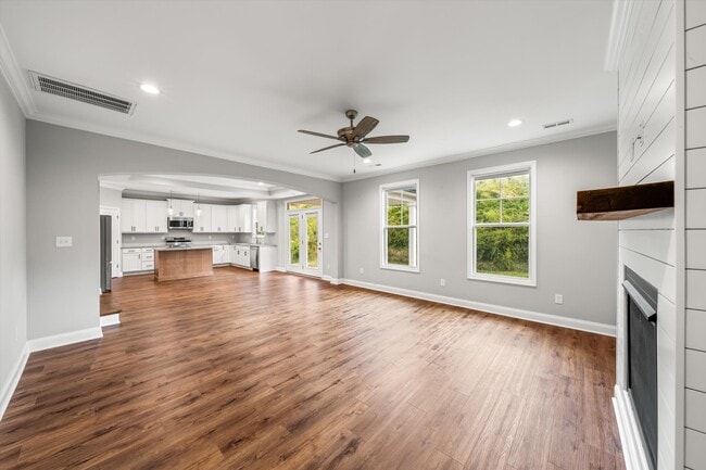 Foto del edificio - 9846 Foot Path Ln