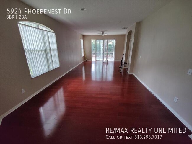 Foto del edificio - 5924 Phoebenest Dr