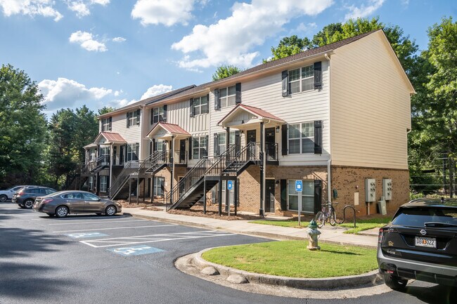 Foto del edificio - 270 Strickland Ave