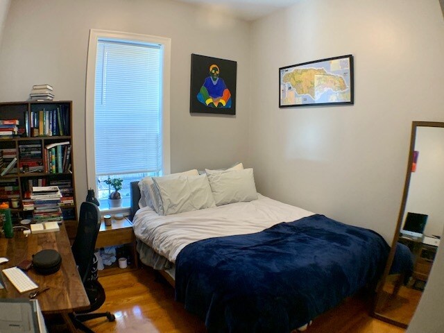 Foto principal - 8 Bard Ave