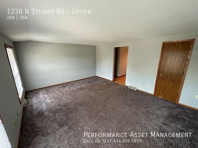 Building Photo - Beautiful 2 bedroom upper in Mt Pleasant