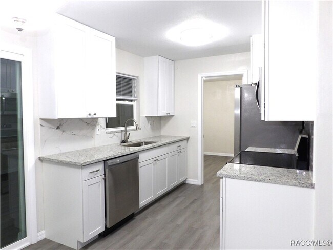 30 N Osceola St Beverly Hills - 30 N Osceola St Beverly Hills Fl Building Photo 