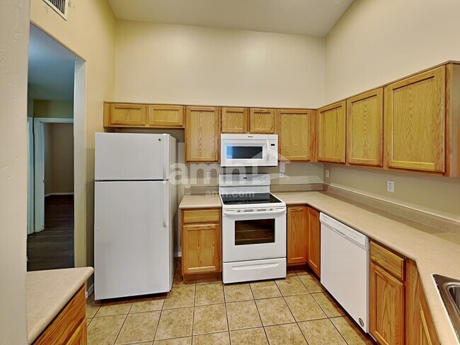 Foto del edificio - 6563 E Ladonna Ln