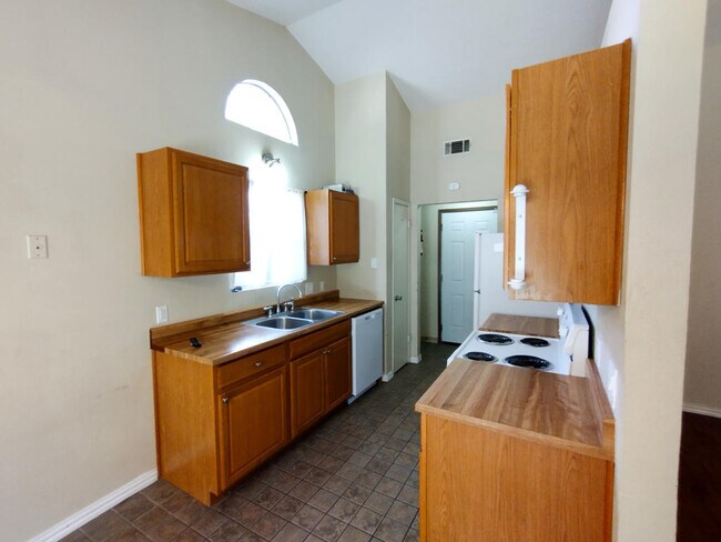 Foto del edificio - 3608 Saratoga Ave