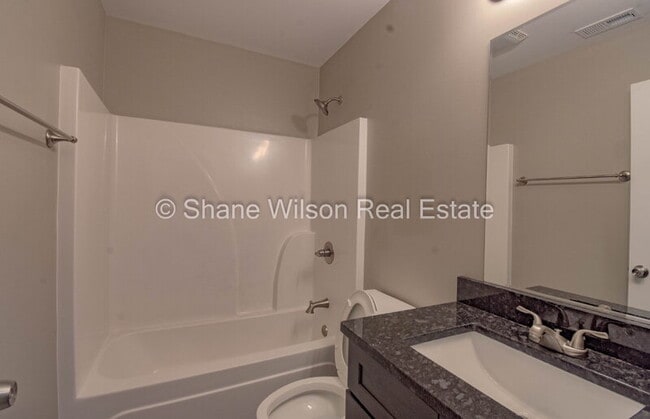 Building Photo - 3263 Chattanooga Rd