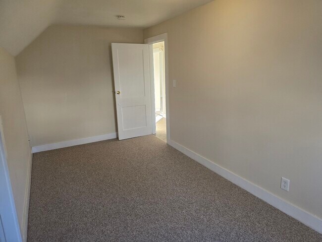 Foto del edificio - 79 Wilson Ave