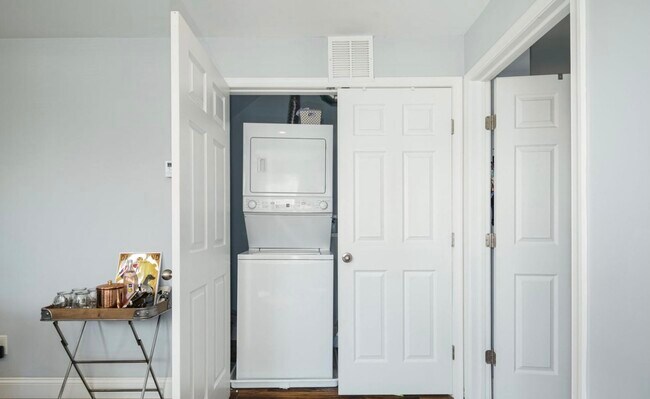 Foto del edificio - 4930 Florence Ave