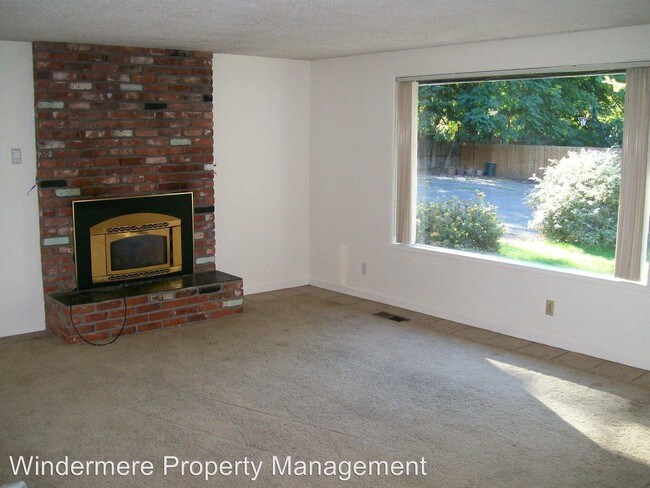 Building Photo - 4 br, 3 bath House - 611 Riggs Lane