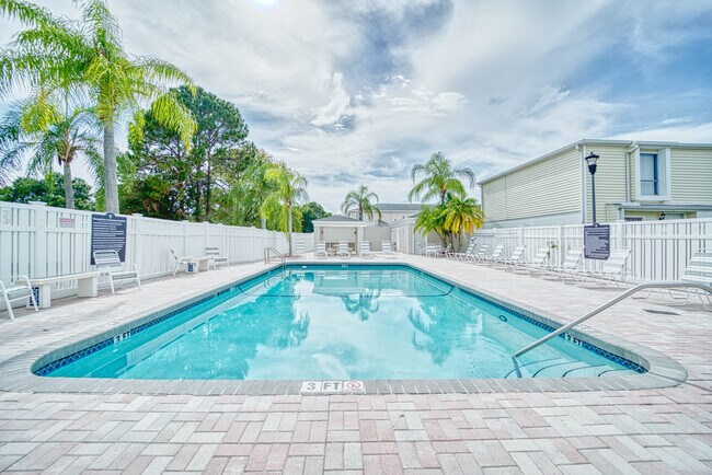 Foto del edificio - 11912 Cypress Hill Cir
