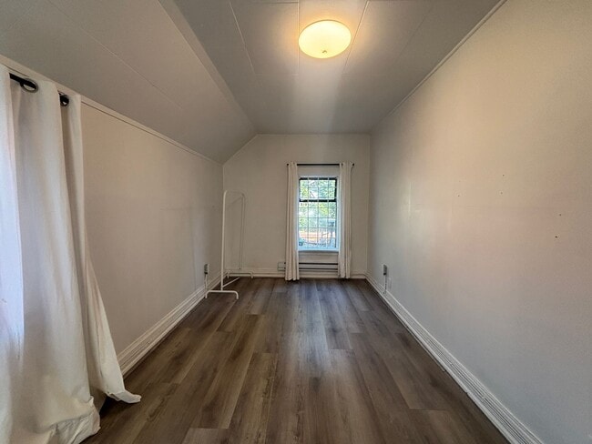 Photo du bâtiment - 1808 4th Av W