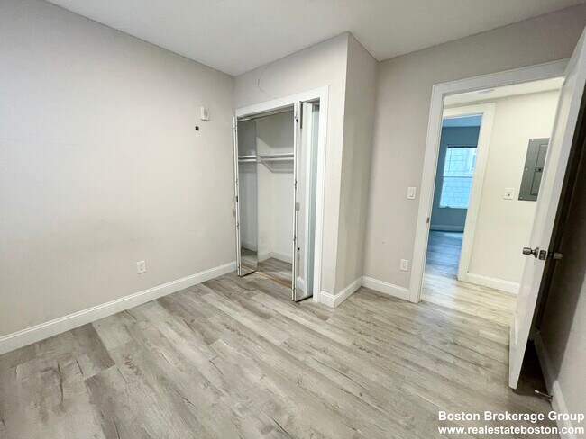 Foto del edificio - 113 Hillside St