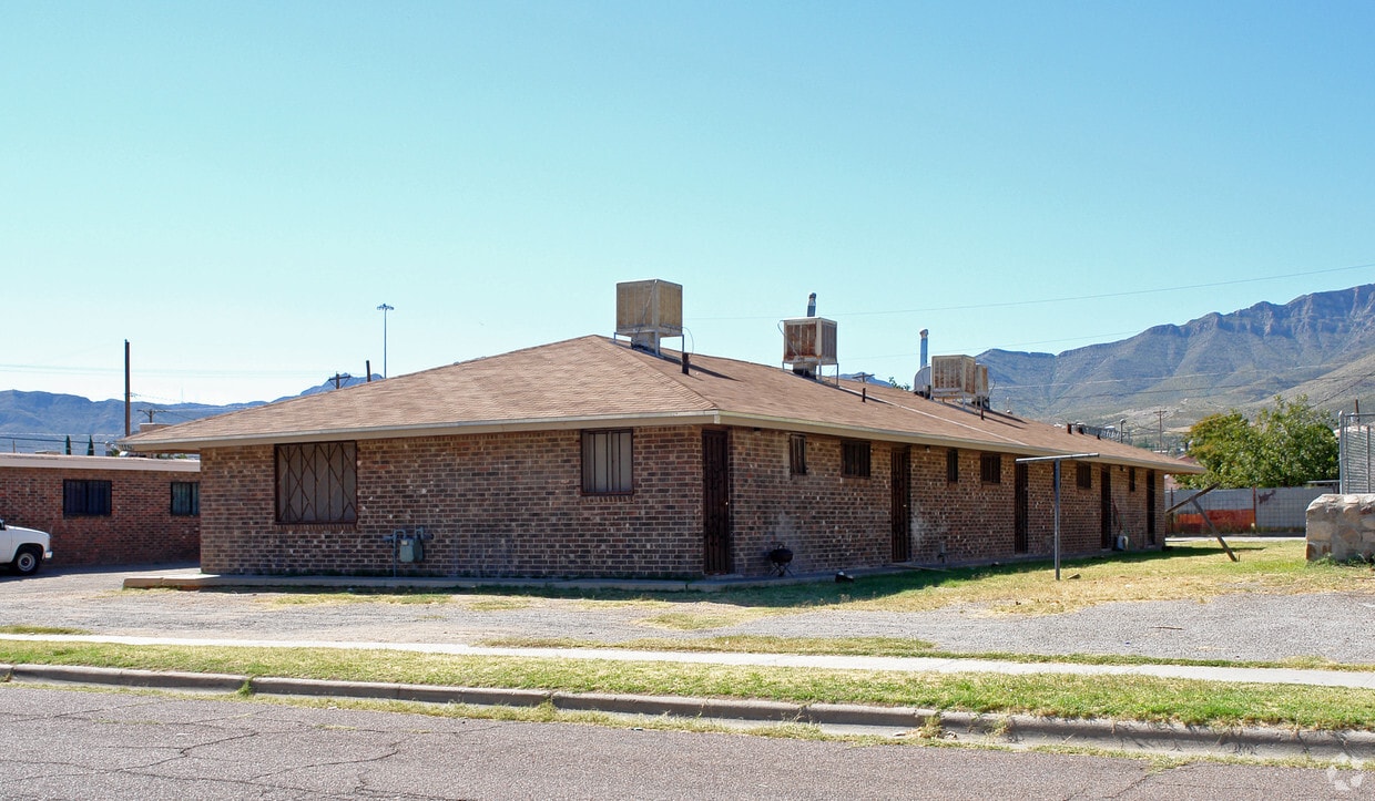 Building Photo - 4429 Moonlight Ave