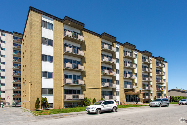 Building Photo - 1425 Rosenthal