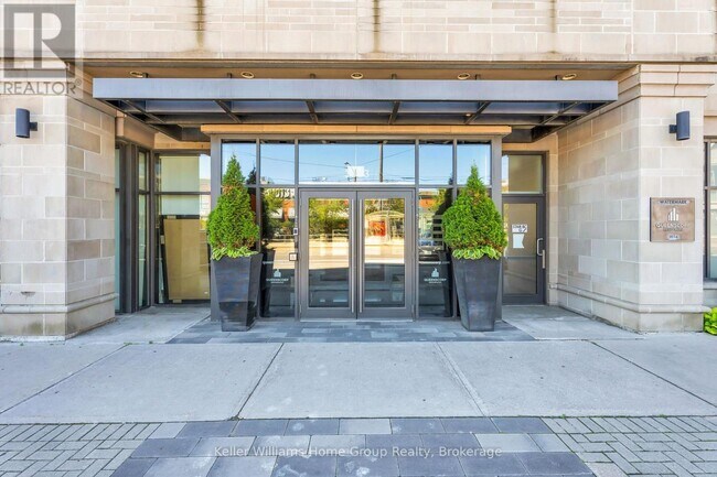 Photo du bâtiment - 3563 Lake Shore Blvd W