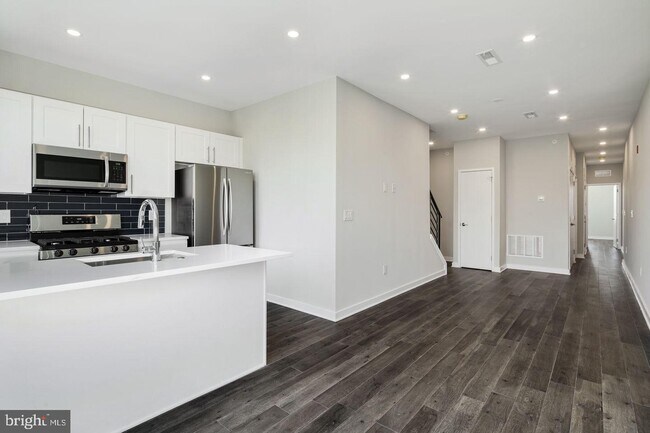 Foto del edificio - 2409 Ridge Ave