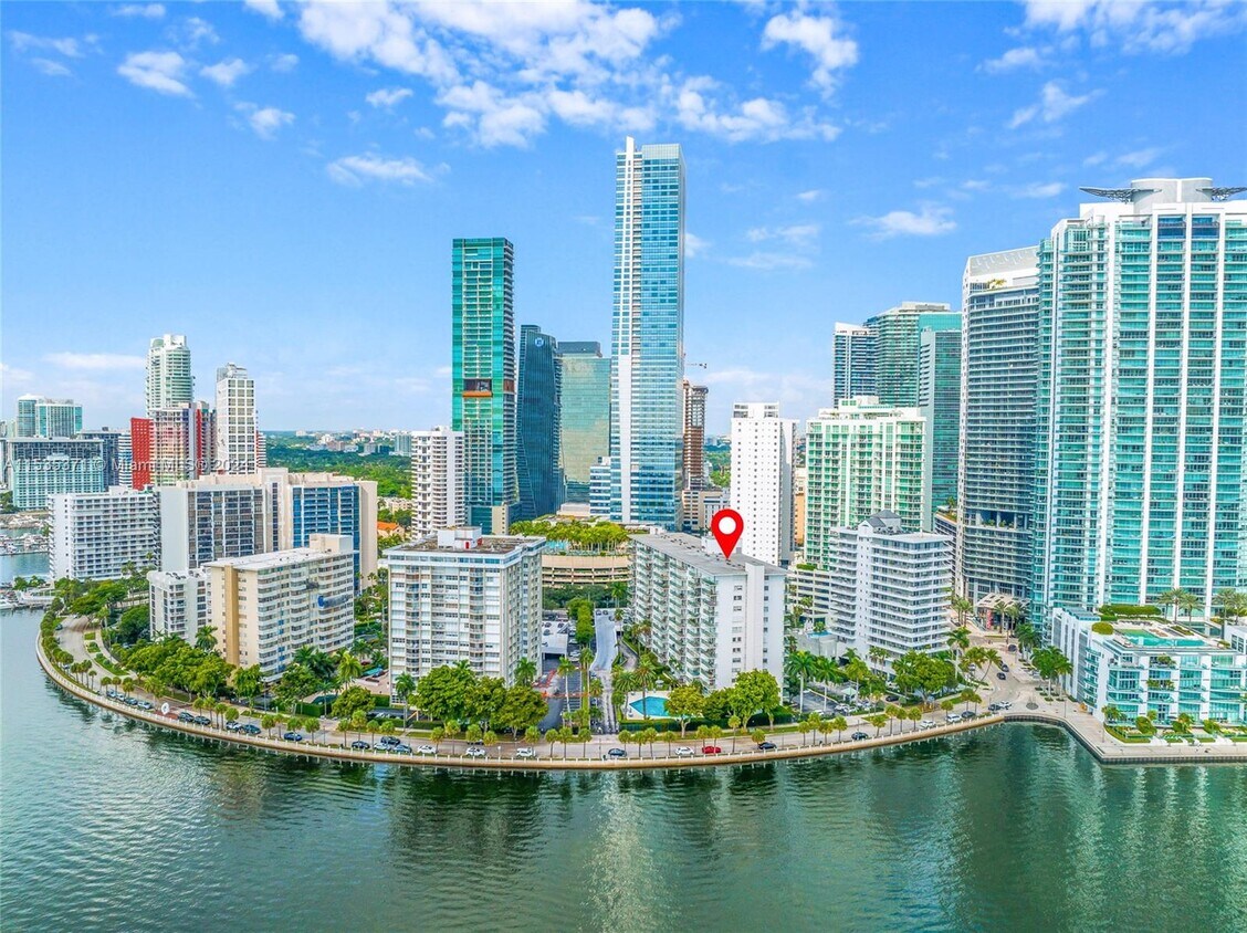 Primary Photo - 1408 Brickell Bay Dr