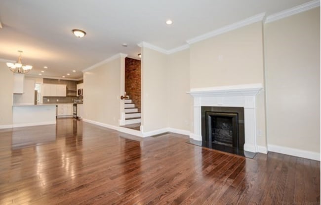 Building Photo - 28 Holton St