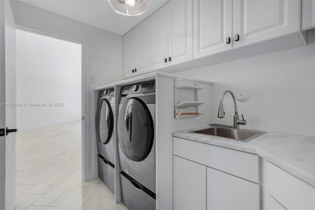 Foto del edificio - 5050 Greenwich Preserve Ct