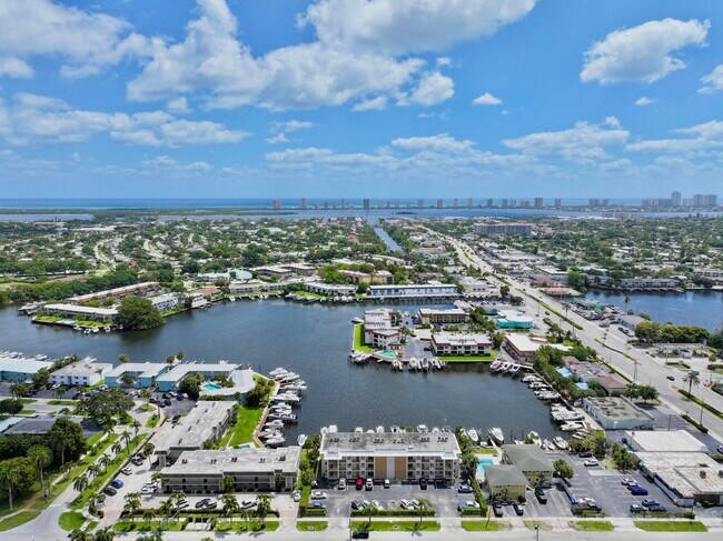 Foto del edificio - 312 Northlake Dr