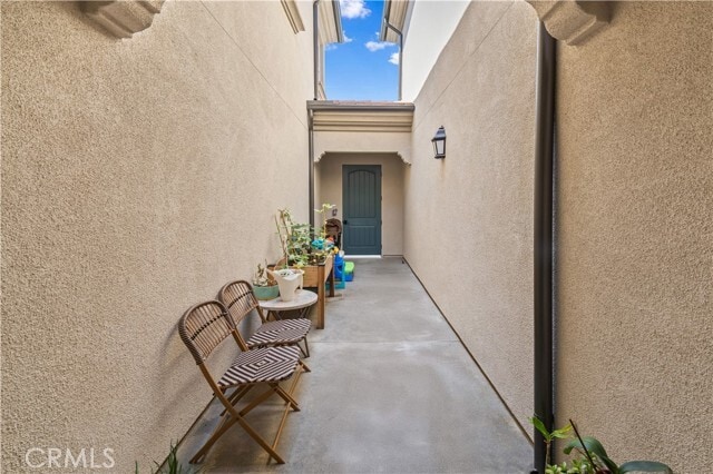 Building Photo - 144 Sunnyside