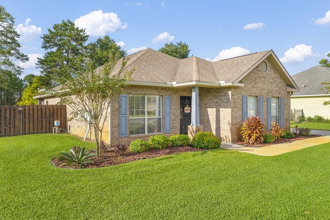 Building Photo - 526 Camellia Ct