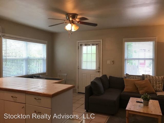 Foto del edificio - 1 br, 1 bath House - 1638 Laurel St