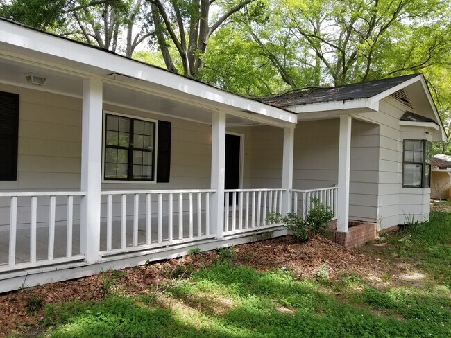 Photo - 1044 Brookley St House