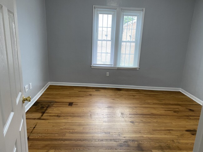 Bedroom - 1101 Jefferson Ave