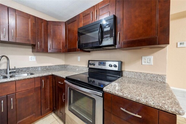 Foto del edificio - 1025 NE 9th Ave