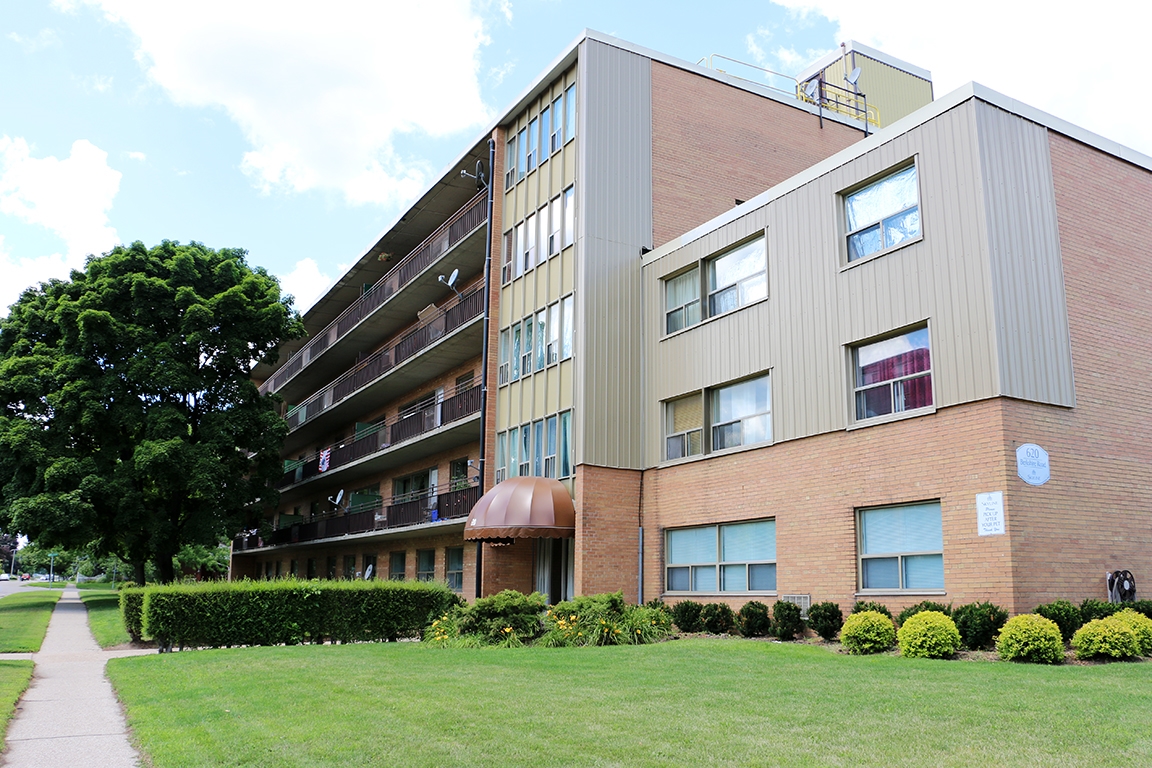 Primary Photo - Bryn Mawr Apartments