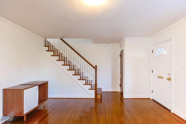 Building Photo - 3937 Ames St NE