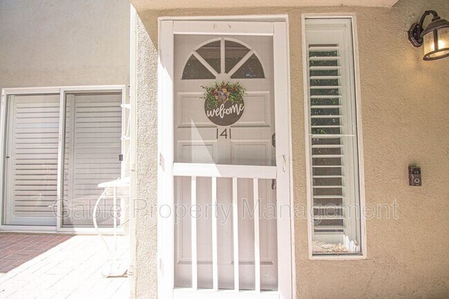 Foto del edificio - 26101 McBean Pkwy