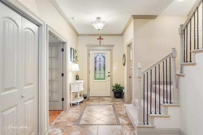 Foto del edificio - Great Floor plan close to I-49...