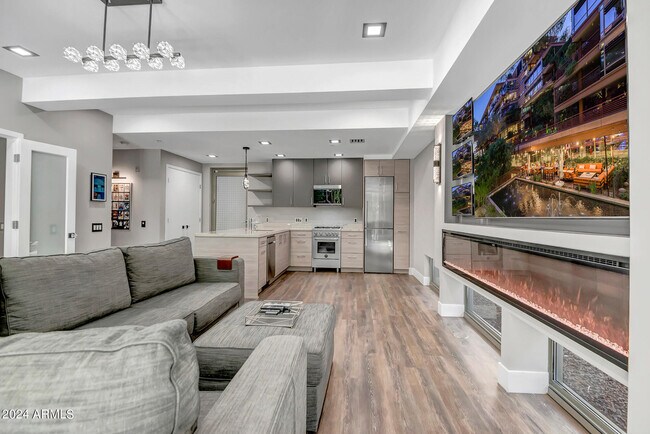 Building Photo - 7141 E Rancho Vista Drive Unit 1012