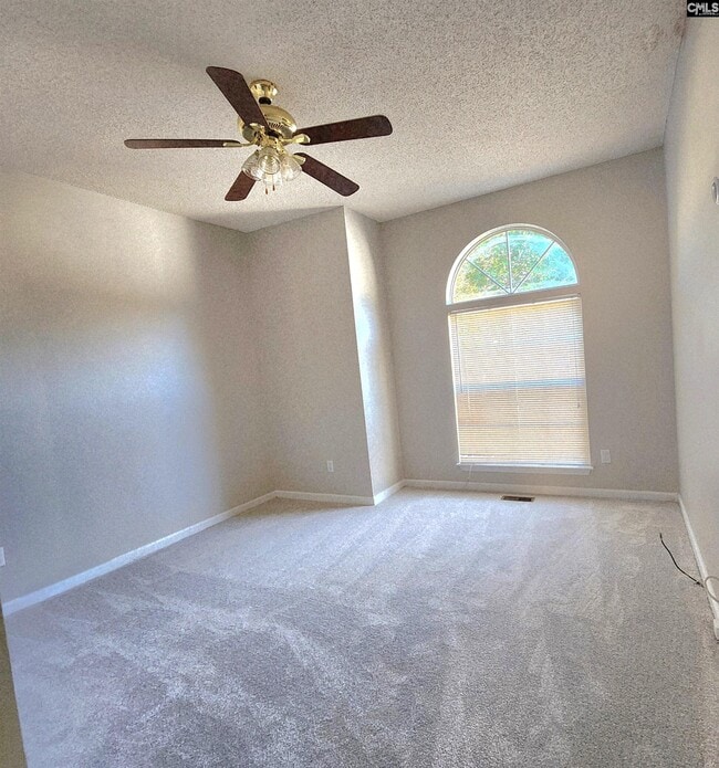 Building Photo - 222 Salusbury Ln