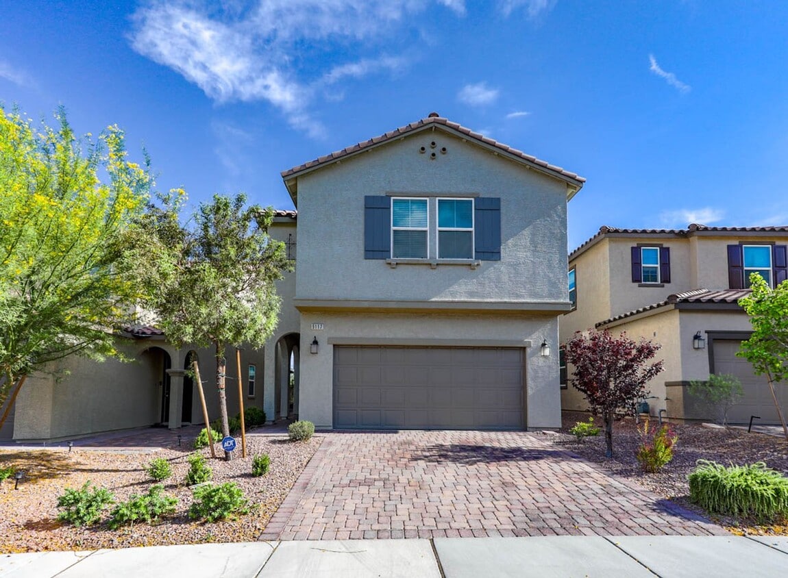 Primary Photo - 4 Bedroom, Den, and Loft Southwest Gated C...