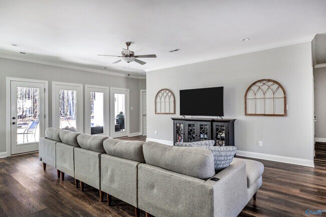 Building Photo - 1548 Cherokee Ridge Dr