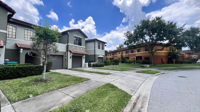 Building Photo - STUNNING 2 Bedroom, 2.5 Bathroom Townhome ...
