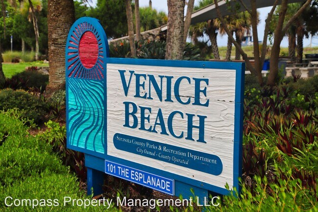 Foto del edificio - 2 br, 1.5 bath House - 713 W. Venice Ave.