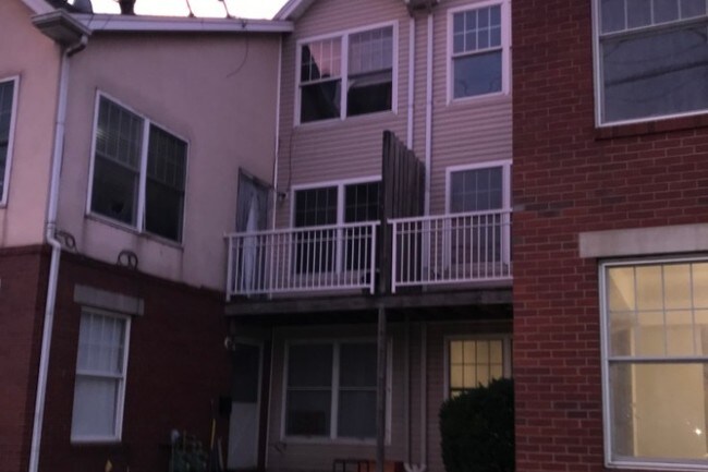 Foto del edificio - 114 Front St