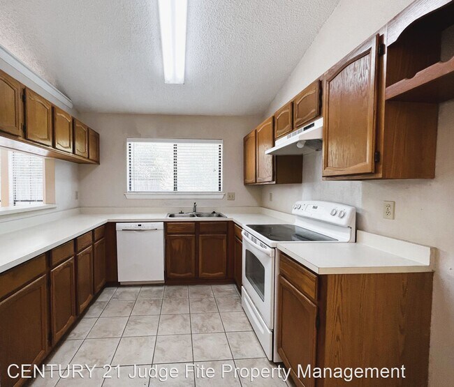 Building Photo - 3 br, 2 bath House - 3502 Peakview Drive