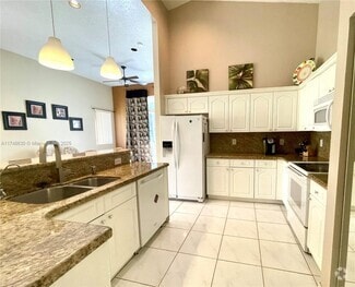 Building Photo - 6405 Lake Tern Ln