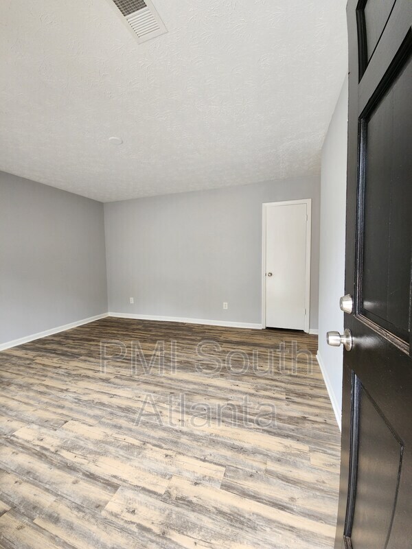 Foto del edificio - 8329 Glenwoods Terrace
